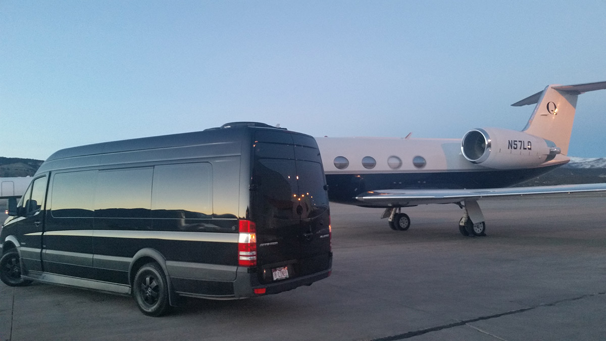 airport-limo-vail-valley-jet-center